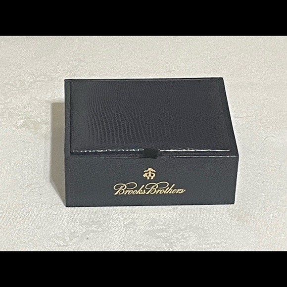 Brooks Brothers Onyx Tuxedo studs and cuff links - Picture 4 of 5